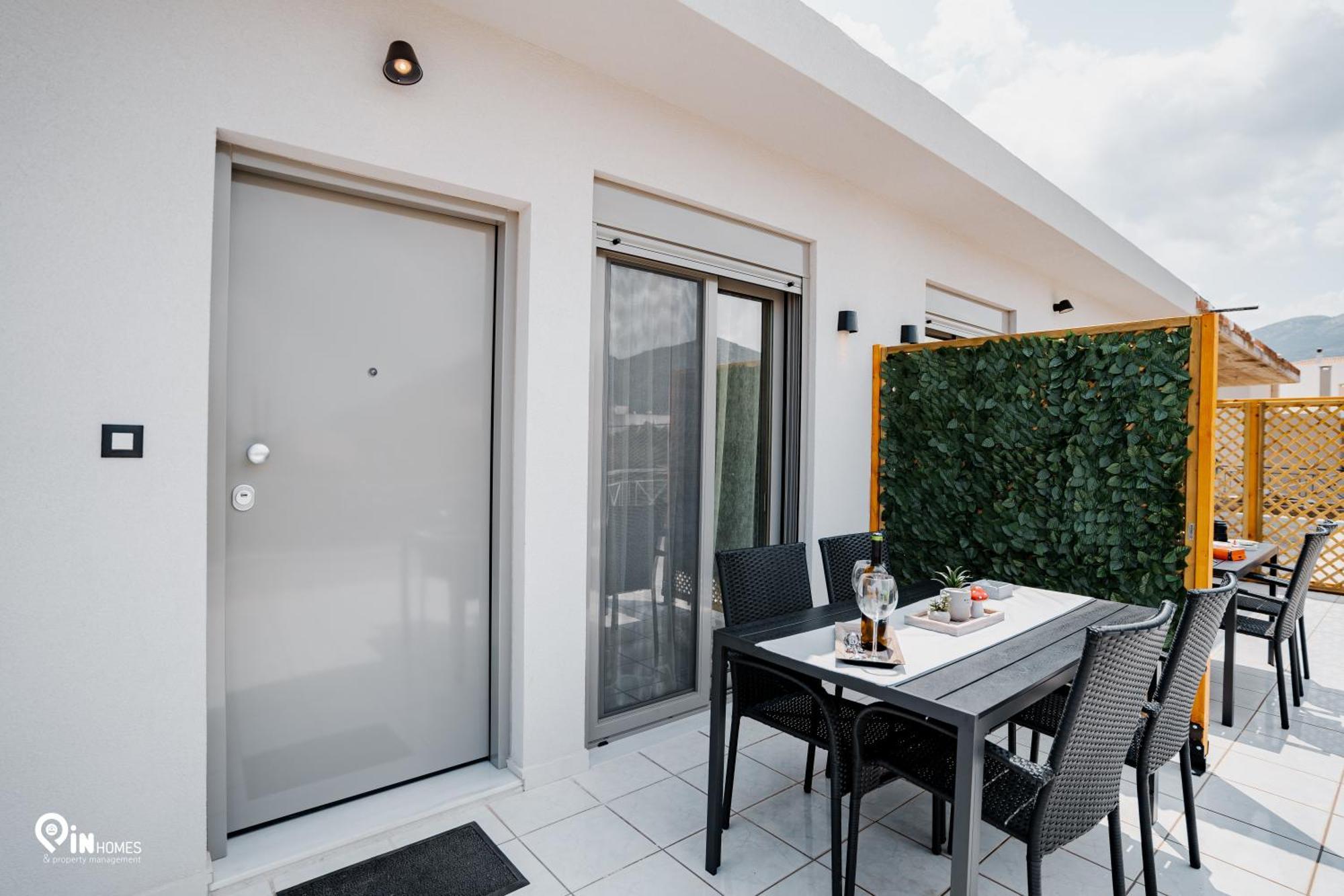 Athena & Phevos Luxury Suite With View In Nea Makri Exterior photo